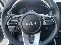 2021 Kia Cerato 1.5L CVT Fashion, белый — фото 13