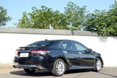 2023 Toyota Camry 2.0G Luxury, чёрный — фото 4