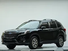 2022 Subaru Forester 2.0i AWD Luxury, чёрный — фото 1