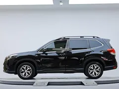 2022 Subaru Forester 2.0i AWD Luxury, чёрный — фото 4