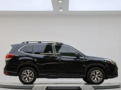 2022 Subaru Forester 2.0i AWD Luxury, чёрный — фото 14