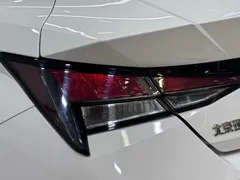 2022 Hyundai Elantra 1.5L CVT GLX Elite, белый — фото 9