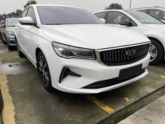 2022 Geely Emgrand 4th Gen 1.5L CVT Premium, белый — фото 3