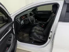 2022 Changan Eado 1.6L GDI MT Luxury, белый — фото 12