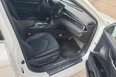 2021 Toyota Camry 2.0G Luxury, белый — фото 6
