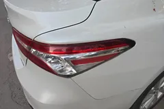 2021 Toyota Camry 2.0G Luxury, белый — фото 8