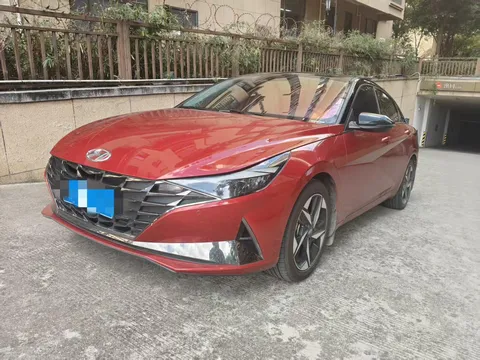 2022 Hyundai Elantra 1.5L CVT LUX Premium