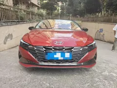 2022 Hyundai Elantra 1.5L CVT LUX Premium, красный — фото 2