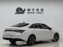 2022 Hyundai Elantra 1.5L CVT LUX Premium, белый — фото 6
