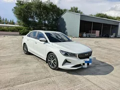 2022 Geely Emgrand 4th Gen 1.5L CVT Flagship, белый — фото 6