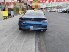 2021 Hyundai Elantra 1.5L CVT LUX Premium, синий — фото 8