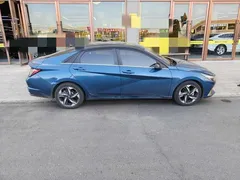 2021 Hyundai Elantra 1.5L CVT LUX Premium, синий — фото 9