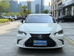 2022 Lexus ES 200 Excellence, белый — фото 2