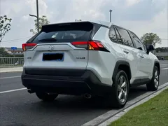 2022 Toyota RAV4 2.0L CVT 2WD Fashion, белый — фото 4
