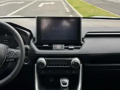 2022 Toyota RAV4 2.0L CVT 2WD Fashion, белый — фото 10