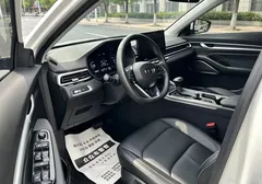 2022 Geely Emgrand 4th Gen 1.5L CVT Luxury, белый — фото 7
