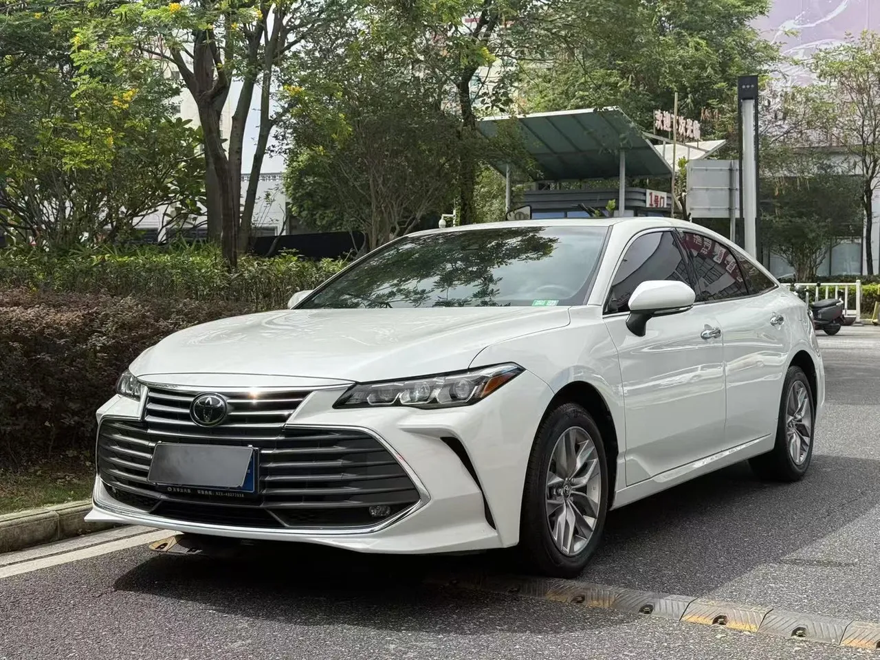 2021 Toyota Avalon 2.5L Luxury