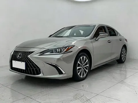 2022 Lexus ES 200 Luxury