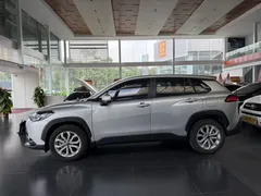 2022 Toyota Frontlander 2.0L CVT Elite — фото 3