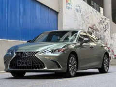 2021 Lexus ES 200 Excellence, зелёный — фото 1