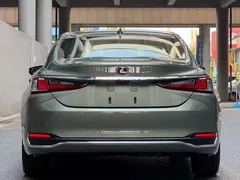 2021 Lexus ES 200 Excellence, зелёный — фото 4