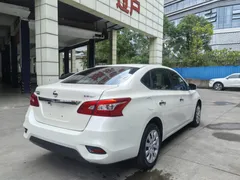 2021 Nissan Sylphy Classic 1.6 XE CVT Comfort, белый — фото 25
