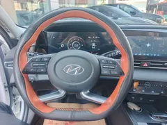 2021 Hyundai Elantra 1.5L CVT LUX Premium, белый — фото 6