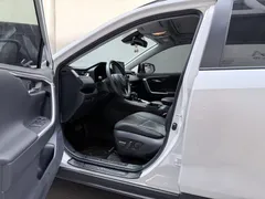 2022 Toyota RAV4 2.0L CVT 4WD Fashion Plus, белый — фото 5
