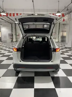 2023 Honda Vezel 1.5L CVT Tech, белый — фото 9