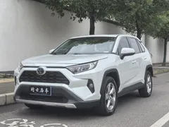 2023 Toyota RAV4 2.0L CVT 2WD Fashion Plus, белый — фото 1