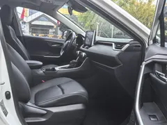 2023 Toyota RAV4 2.0L CVT 2WD Fashion Plus, белый — фото 13