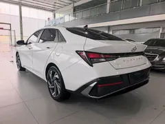 2023 Hyundai Elantra 1.5L CVT GLX Elite, белый — фото 7