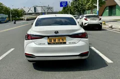 2022 Lexus ES 200 Excellence, белый — фото 13