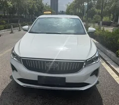 2022 Geely Emgrand 4th Gen 1.5L CVT Flagship, белый — фото 2