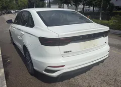 2022 Geely Emgrand 4th Gen 1.5L CVT Flagship, белый — фото 7