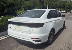 2022 Geely Emgrand 4th Gen 1.5L CVT Flagship, белый — фото 9