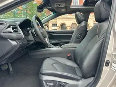 2023 Toyota Camry 2.5G Luxury — фото 6