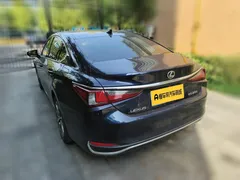 2022 Lexus ES 200 Excellence, синий — фото 4