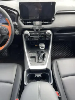 2023 Toyota RAV4 2.0L CVT 2WD Fashion Plus, белый — фото 10