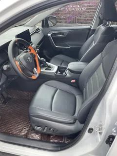 2023 Toyota RAV4 2.0L CVT 2WD Fashion Plus, белый — фото 13