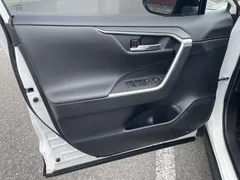 2023 Toyota RAV4 2.0L CVT 2WD Fashion Plus, белый — фото 16