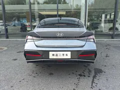 2023 Hyundai Elantra 1.5L CVT LUX Premium — фото 3