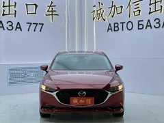 2022 Mazda Mazda3 2.0L AT, красный — фото 2