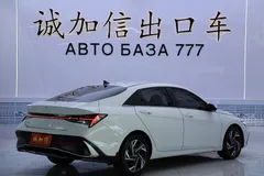 2023 Hyundai Elantra 1.5L CVT LUX Premium, белый — фото 4