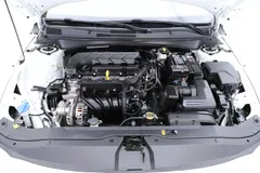 2023 Hyundai Elantra 1.5L CVT LUX Premium, белый — фото 20
