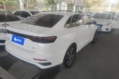 2022 Geely Emgrand 4th Gen 1.5L CVT Flagship, белый — фото 9