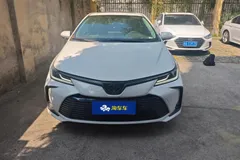 2021 Toyota Corolla 1.5L CVT Elite, белый — фото 3