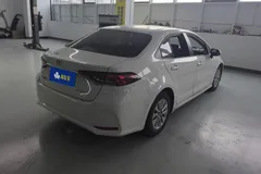 2021 Toyota Corolla 1.5L CVT Elite, белый — фото 9