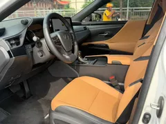 2022 Lexus ES 200 Excellence, белый — фото 7