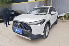 2023 Toyota Corolla Cross 2.0L CVT Elite, белый — фото 1